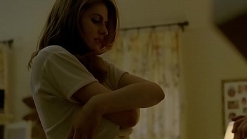 Alexandra Daddario y Woody Harrelson escena de sexo en True Detective S01E02