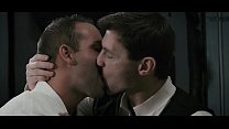Luke recibe beso negro anal de Dennis