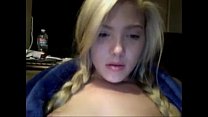 Blondine mit langen Haaren Magy reibt ihre Muschi vor ihrer Webcam PERFECT GIRLS