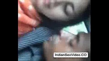 Bangladesh clg chico besando novia