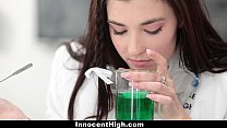 InnocentHigh - Garota gostosa (Jenna Reid) fodida no laboratório de química pelo professor