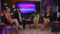 Talk show sobre sexo fala sobre sexo em público