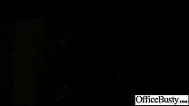 巨乳のラブリーガール（レズリー・ゼン）がオフィス映画でハードスタイルを強打される-22