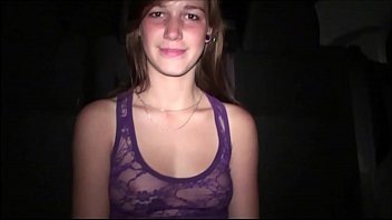 Teen cutie Alexis Crystal PUBLIC sesso gang bang orgia