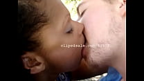 Dee et Jay Kissing Vidéo 1