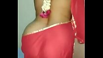 bhabhi en rojo sari exponiendo