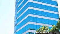 Brazzers - Большие жопы любят большие - сцена анального освещения с участием Наоми Бэнкс и Джеймса Дина