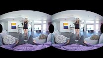 La bionda prostituta Arya Fae ha un valentine anale con te in VR