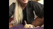Daisy Lee with his showing pussy on cam