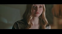 Amanda Seyfried mostrando grandes tetas y montando - Chloe