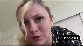 ママは息子のデカチンが大好き！ -FAMSEX.USでの無料の家族のセックスビデオ
