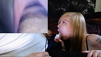 看看阴道和一个年轻女孩的嘴里。
