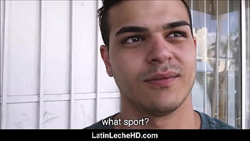 Lige unge spanske Latino Jock interviewet af homoseksuelle fyr på gaden har Sex med ham For penge POV