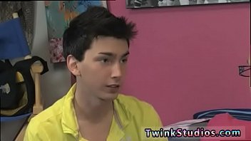 Gay twinks slow kissing These youngsters are stunning and your gusto