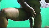 дези индийский тамил телугу каннада малаялам хинди роговой vanitha показывая большие сиськи и бритая киска нажмите жесткие сиськи нажмите прижимать трение киски мастурбация с использованием огурца