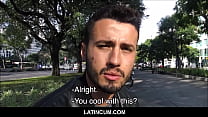 Giovane ragazzo eterosessuale dal Brasile ha pagato i contanti per scopare lo straniero gay sulla telecamera POV