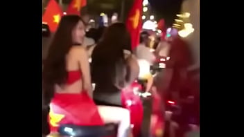 Asian Girl Shows Her Pussy In Public | Full Video At: http://bit.ly/2OuluCh