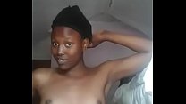 Возбужденная африканская тинка хочет секса