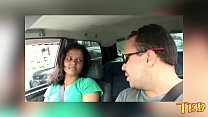 Autostop di Ted # 3 Ho rotto il culo del culo caldo in macchina - Giuliana Lemme