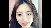 китайская симпатичная девушка мастурбирует перед вебкамерой в любительском видео 30, полный клип: dsljS2