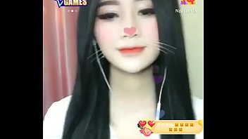 Bella ragazza vietnamita live streaming Uplive