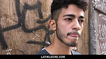 LatinLeche - Süßer Latino-Hipster bekommt eine klebrige Sperma-Gesichtsbehandlung