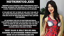 Consolador profundo y abultamiento del vientre follando anal con vestido temático de Spiderman Hotkinkyjo