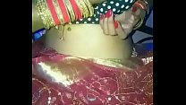 Die frisch verheiratete Braut machte ein schmutziges Video von Hindi-Audio für ihren Ehemann