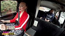 Female Fake Taxi Kayla Green creampied avec ses gros seins