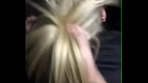 Blonda iubește analul