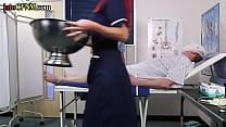Femdom infermiere CFNM che succhiano il sub auto schiantato