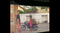 La moglie cattiva ha ricevuto il ragazzo delle consegne dell'acqua completamente nudo sulla porta di casa sua Praia de Pipa (RN) Luana Kazaki