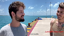 Sexe gay latino chaud sur la plage - Rob Silva, Ken