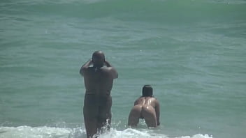 Карибский отпуск на нудистском пляже, часть 1 и 2 - жена-эксгибиционистка Хелена Прайс, вуайерист, видео от первого лица !!!