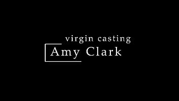 Amy Clark erste jungfräuliche Masturbation