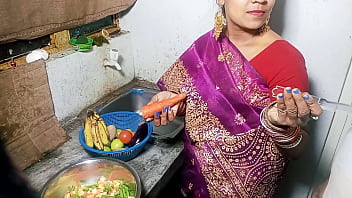 Sexy Bhabhi fodido enquanto cozinhava na cozinha na manhã XXX cozinha sexo
