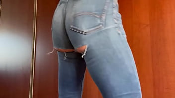 Ass in  rippedJeans and handjob