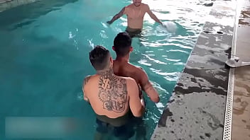 Erick Diaz and Bruno Hot Met Their Neighbor At The Pool Ended Up Doing A PD