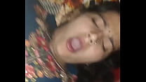 Esposa sexy indiana limpa buceta fodendo com dildo e o pau do marido