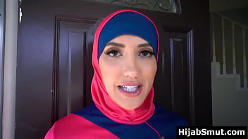 Жена-мусульманка трахается с арендодателем, чтобы заплатить за аренду