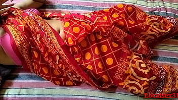 Red Saree Sonali Bhabi Sex By Local Boy (Vídeo Oficial de Localsex31)