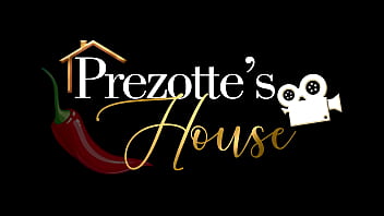 Come see, Sabrina Prezotte does live and invites Lucca Santanna and you already know how it ends. at Prezotte's House