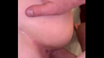 Tentativo anale della moglie con piercing alle tette rifatte sexy parte 1