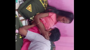 Uttaran20 - Bengali zwei Jungen ficken Dorfmädchen in hartem Sex zu Hause Deshi Porno xvideos