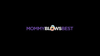 MommyBlowsBest - Bruna calda e piccante latina viene ricoperta di saliva e cazzo