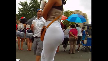 Dominican in white leggings a bubble butt. Download it---https://link-target.net/119044/leggings-white-vtl