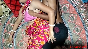 La moglie indiana locale di Desi fa sesso con il marito
