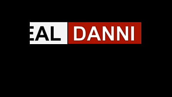 Danni Jones and Her Fuck Machine - Vídeo Completo - Danni2427