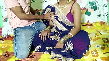 ¡Vecino se folla a su esposa recién casada después de una mamada! voz hindi